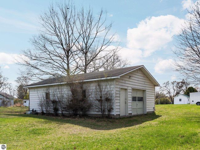431 E Bittner Ave, House other with 3 bedrooms, 2 bathrooms and null parking in Reed City MI | Image 11
