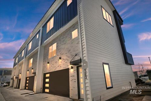 521 N Lucy Ln, Nampa, ID, 83687-1121 | Card Image