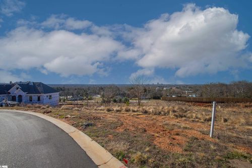 237 Trevi Dr, Greenville, SC, 29609-2735 | Card Image