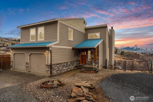 54 Moonlit Ln, Wenatchee, WA, 98801-4514 | Card Image