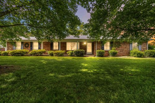 201 Colonial Ave, Somerset, KY, 42501-3105 | Card Image