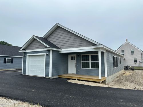 10 Higgins Pl, Concord, NH, 03301-5036 | Card Image