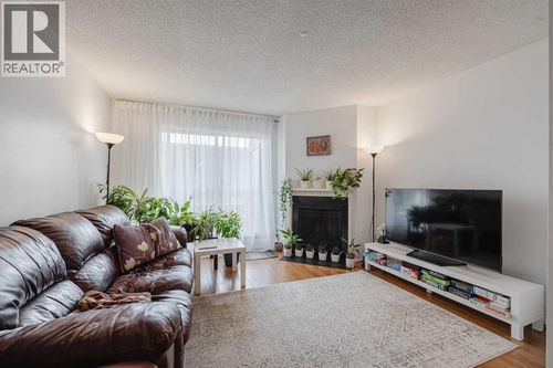 315 Southampton Dr Sw, Calgary, AB, T2W2T6 | Card Image