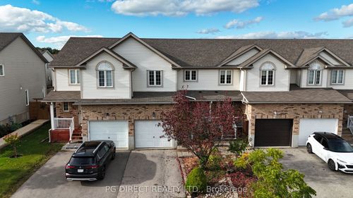 100 Foxglove Cres, Kitchener, ON, N2E3Y9 | Card Image