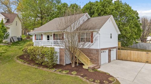 1453 Oldaker View Ln, Hixson, TN, 37343-1495 | Card Image