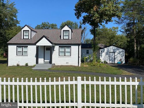 7516 Burgess Ln, FORT WASHINGTON, MD, 20744-1709 | Card Image