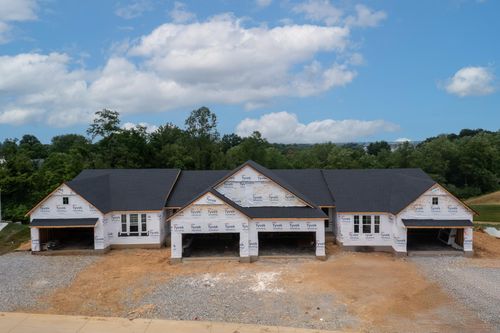 32c-8312 Bluff Dr, Alexandria, KY, 41001-2235 | Card Image