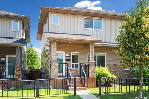 272 Willowgrove Lane, Saskatoon, SK, S7W0H8 | Card Image