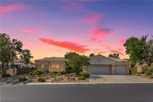 7411 Bridlehorne Ave, Las Vegas, NV, 89131-3356 | Card Image
