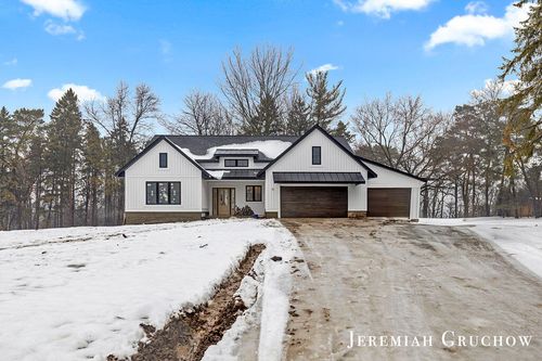 2160 Engleside Avenue Se, Kentwood, MI, 49546 | Card Image