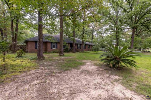 112 Tanglewood Dr, Warner Robins, GA, 31093-2151 | Card Image