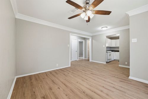 1110 Ne 17th St, Grand Prairie, TX, 75050-3813 | Card Image