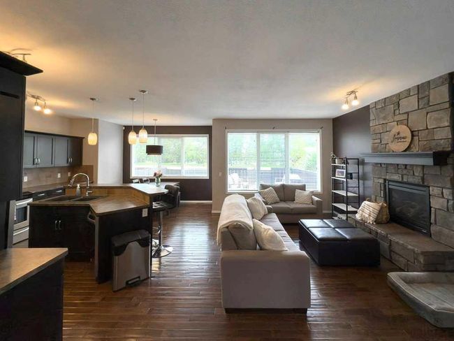 6826 - 59 Street Close, House other with 3 bedrooms, 4 bathrooms and 2 parking in Rocky Mountain House AB | Image 7