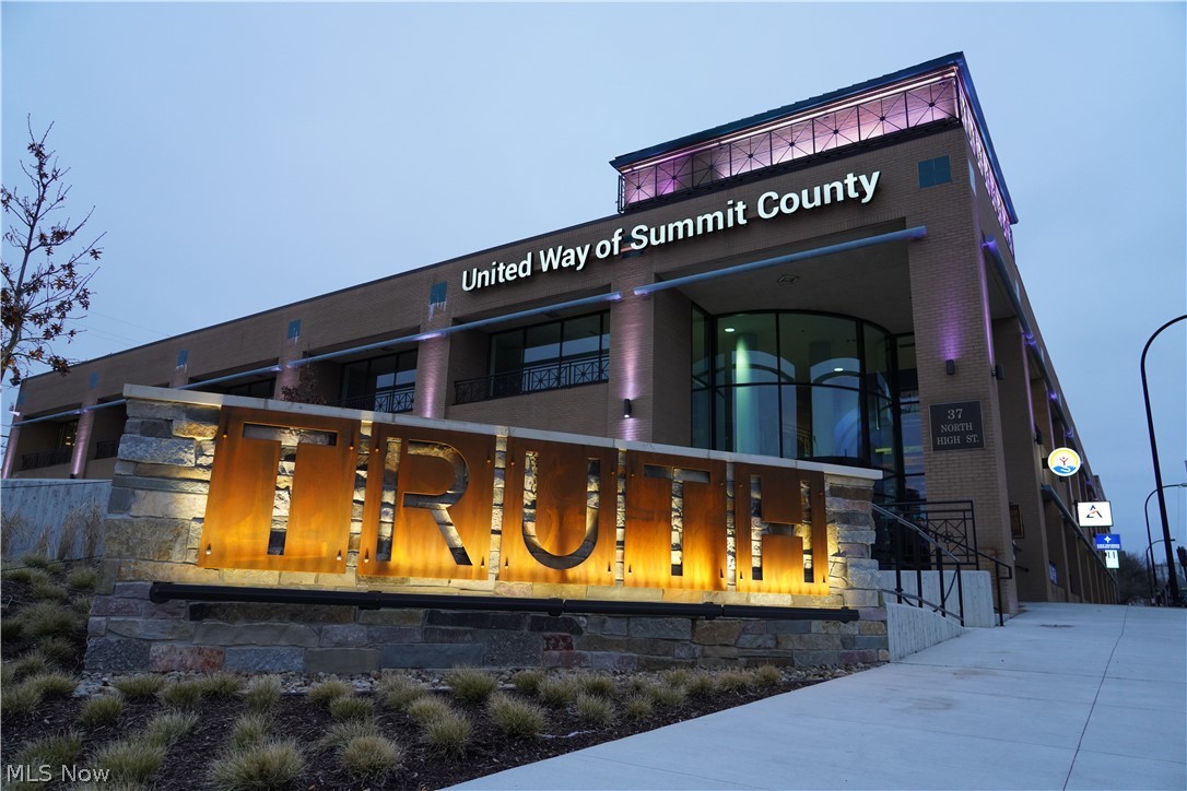 Commercial Lease in Akron