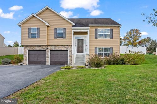 23 Waterfowl Way, ELIZABETHTOWN, PA, 17022-7801 | Card Image