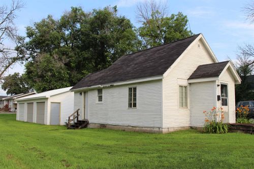 407 Nelson St, Laurens, IA, 50554-1025 | Card Image