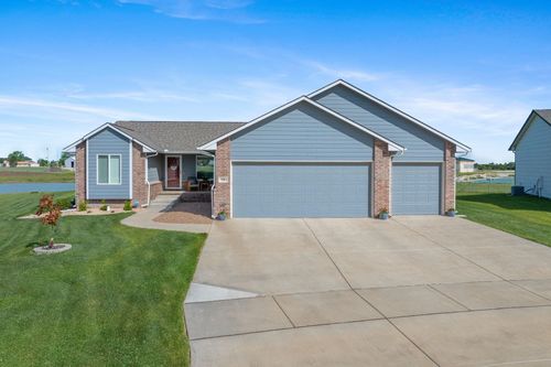 768 E Sunset Cir, Goddard, KS, 67052-8670 | Card Image
