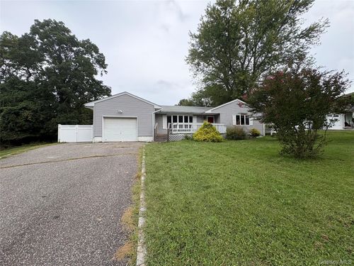 9 Harrison Avenue, Brookhaven, NY, 11733 | Card Image