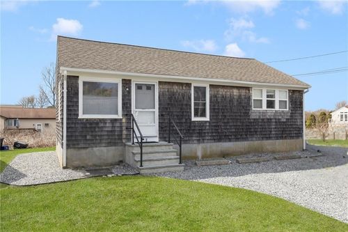 8 James St, Narragansett, RI, 02882-5025 | Card Image