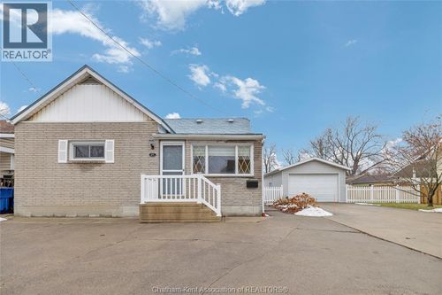 87 Park Ave W, Chatham, ON, N7M1V8 | Card Image