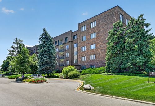 5g-453 Raintree Dr, Glen Ellyn, IL, 60137-6761 | Card Image