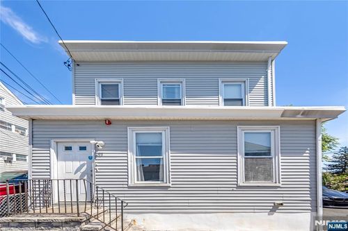 95 Dixon Ave, Paterson, NJ, 07501-2521 | Card Image