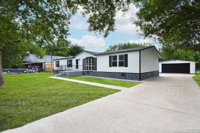 15024 Mesquite St, House other with 3 bedrooms, 2 bathrooms and null parking in Lytle TX | Image 3