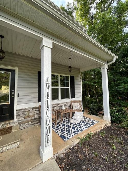 180 Smokey Ridge Dr, Newnan, GA, 30263-6618 | Card Image