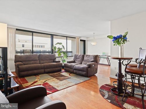 2617s-3705 S George Mason Dr, FALLS CHURCH, VA, 22041 | Card Image