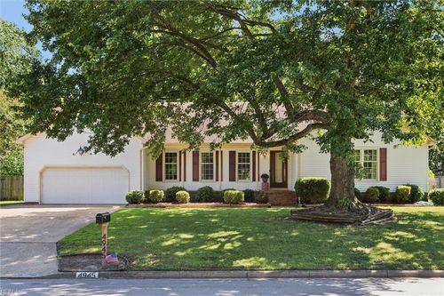 4945 Rosecroft St, Virginia Beach, VA, 23464-2922 | Card Image