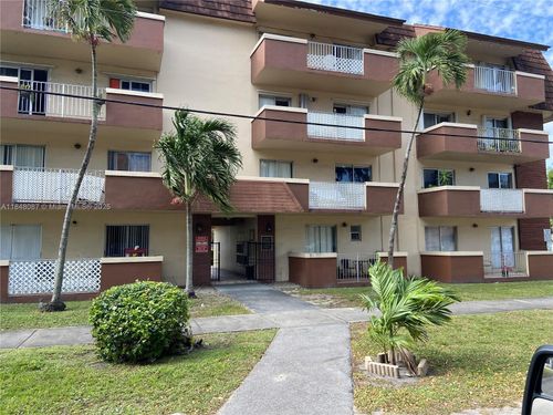 apt-402w-680 Miller Dr, Miami Springs, FL, 33166-6186 | Card Image