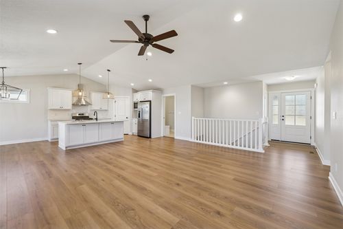 2670 Abbott Dr, Waukee, IA, 50263-7120 | Card Image