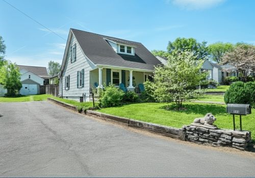 330 Pullen Ave, Nashville, TN, 37207-5128 | Card Image