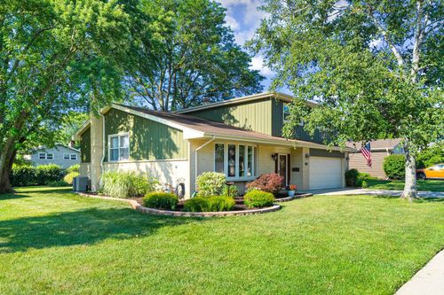 2143 E Peachtree Ln, Arlington Heights, IL, 60004-3433 | Card Image