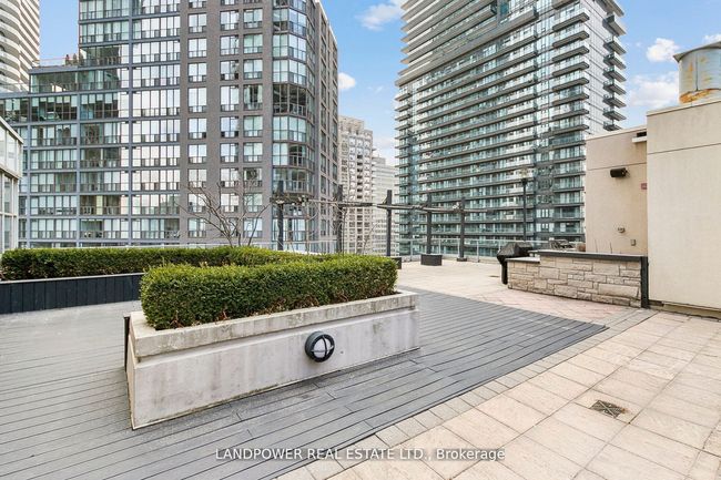 1105 - 11 St Joseph St, Condo with 1 bedrooms, 1 bathrooms and null parking in Toronto ON | Image 19
