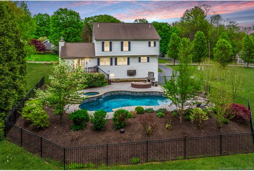 12 Jo Mar Dr, Sandy Hook, CT, 06482-1210 | Card Image