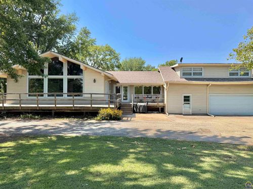 7482 Hilldale Rd S, Ozawkie, KS, 66070-6003 | Card Image