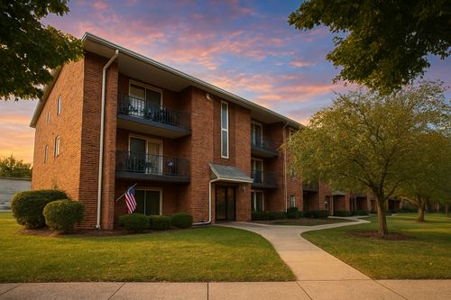 apt-3e-13050 Marquette Ave, Chicago, IL, 60633-1788 | Card Image