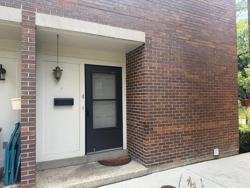4 Birch Tree Ct, Elmhurst, IL, 60126-5221 | Card Image