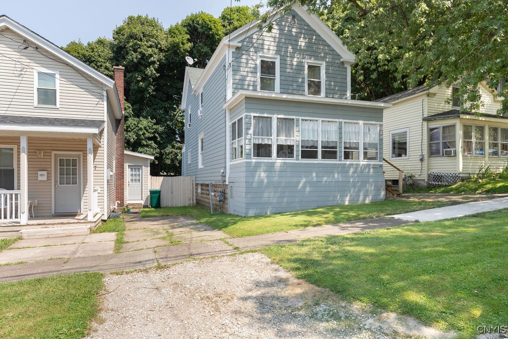 8th St, Oswego, NY 13126
