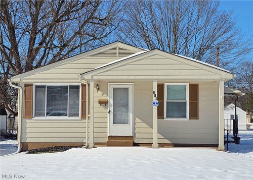 214 Hamrock Dr, Campbell, OH, 44405-1101 | Card Image