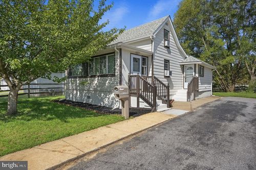 13 Stevens St, CAMDEN, DE, 19934-1366 | Card Image