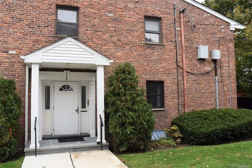 1b-218 Fulton St, Farmingdale, NY, 11735-2540 | Card Image