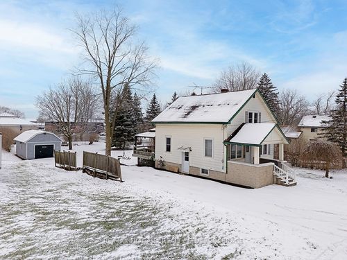 {{alt}} | Card Image