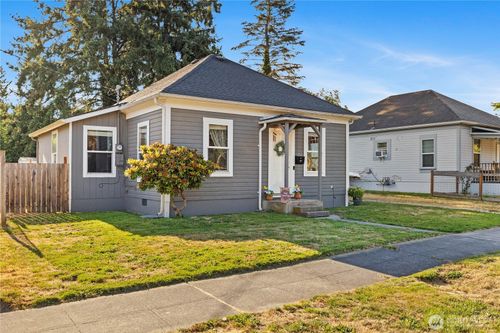206 S Baker St, Mount Vernon, WA, 98273-3204 | Card Image