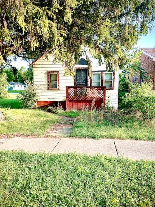 3803 W 139th St, Robbins, IL, 60472-1803 | Card Image