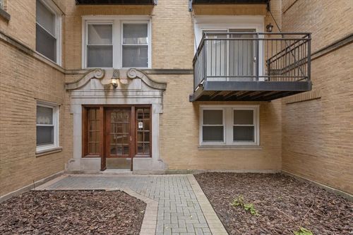 3s-7050 N Damen Ave, Chicago, IL, 60645-3536 | Card Image