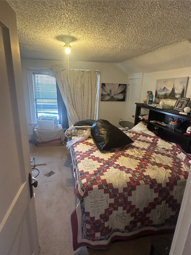 Carpeted bedroom | Image 20