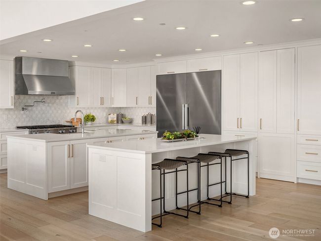 8620 N Mercer Way, House other with 5 bedrooms, 5 bathrooms and 3 parking in Mercer Island WA | Image 12
