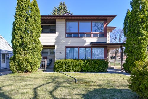 136 W Armour Ave, Milwaukee, WI, 53207-5824 | Card Image